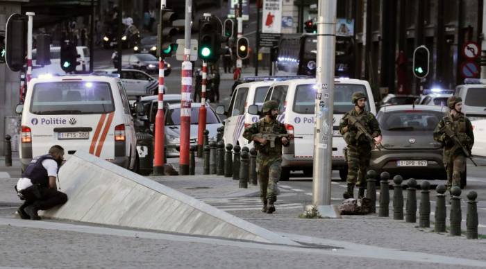 Explosion dans une gare de Bruxelles: le suspect a crié "Allah Akbar" (témoin)