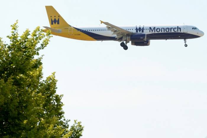 La compagnie britannique aérienne Monarch cesse ses activités, 300.000 réservations annulées
