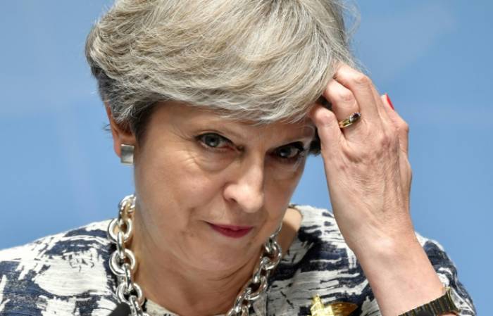 Grande-Bretagne: May tend la main à l'opposition