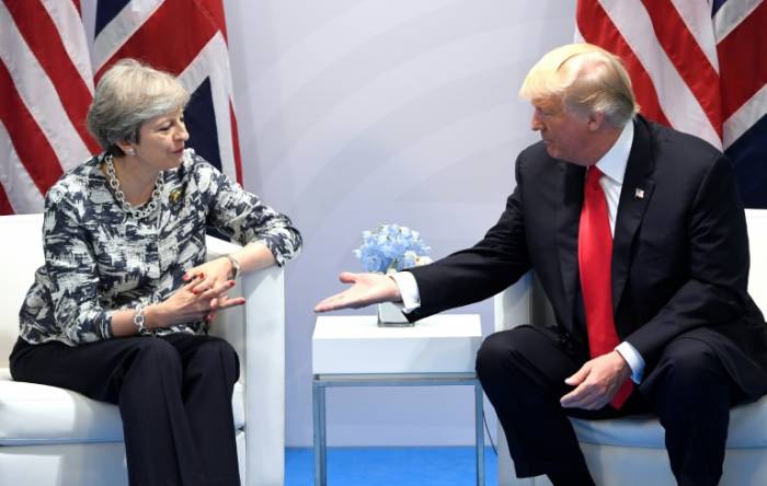 Trump promet un accord commercial avec la Grande-Bretagne "très rapidement"