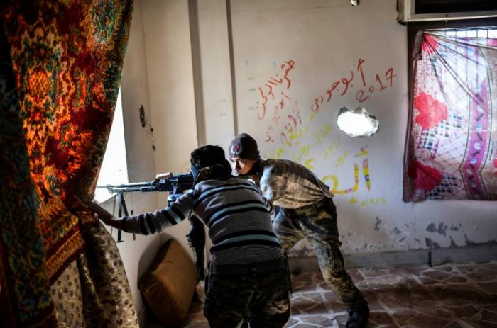 Syrie: 18 civils tués dans un raid de la coalition sur Raqa, annonce une ONG