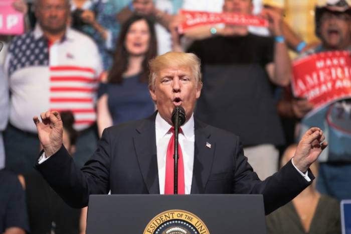 Trump dit avoir une "idée": un "mur solaire" à la frontière du Mexique