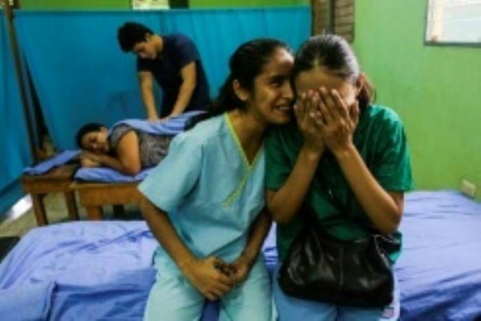 Au Nicaragua, des aveugles apprennent l'art du massage japonais