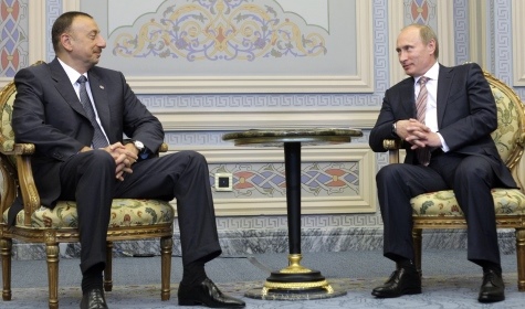 Prezident Putinin ad gününü təbrik etdi