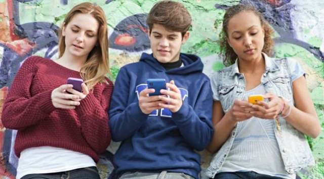 Smartphone addiction creates imbalance in brain, study suggests