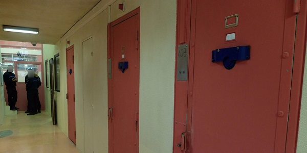 Surveillants agressés à la prison d`Osny : le détenu mis en examen