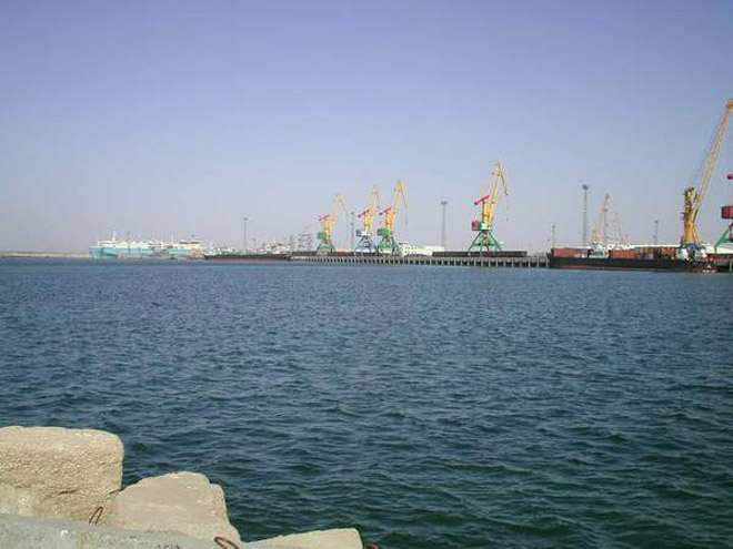 255 trucks transported by sea on Baku-Aktau route since beginning of 2016