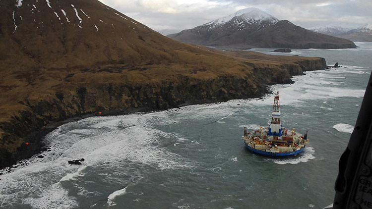 Descubren grandes reservas de petróleo en Alaska