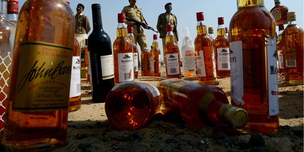 Alcool frelaté au Pakistan : le bilan s`alourdit à 34 morts