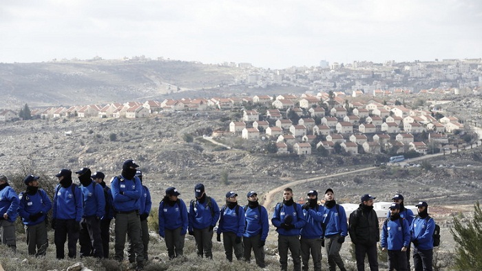 La police israëlienne évacue une colonie en Cisjordanie