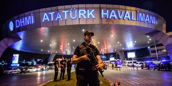 Attentat d`Istanbul: un Tunisien tué voulait rapatrier son fils de retour de Syrie