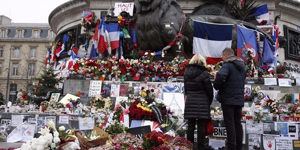 Attentats de Paris: un suspect arrêté samedi en Algérie