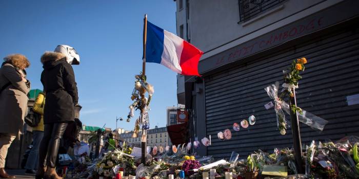 Attentats du 13 novembre: Macron et Hollande réunis pour les commémorations