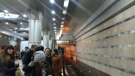 Metroda gərginlik: Qatarlar 20 dəqiqə gecikdi -YENİLƏNİB