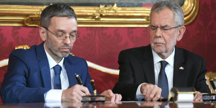 Autriche : évoquant les migrants, un ministre utilise un terme faisant référence au nazisme