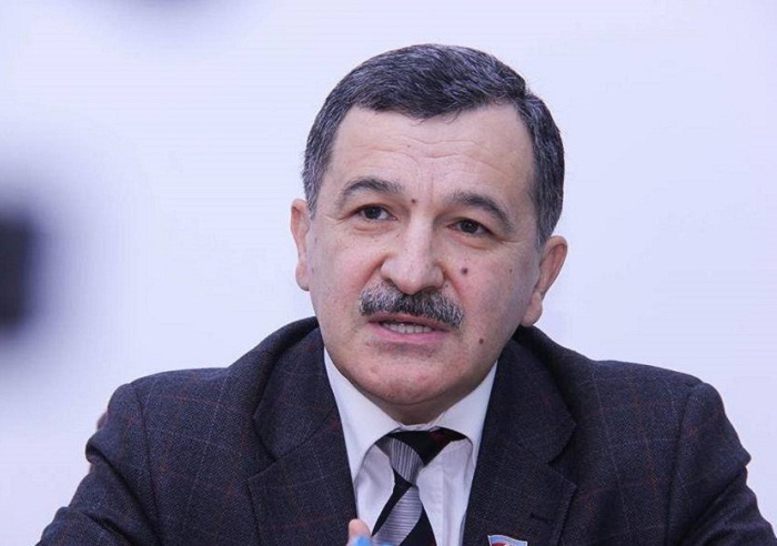 Député azerbaïdjanais proteste contre les co-présidents