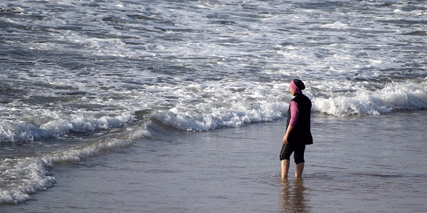 Burkini: Washington appelle les Américains en France à respecter les lois locales