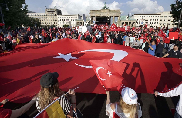Allemagne : manifestations contre le coup d`Etat en Turquie