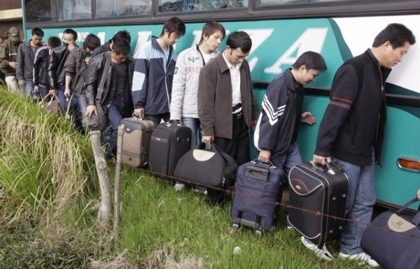 Migrants abandonnés par des passeurs puis arrêtés
