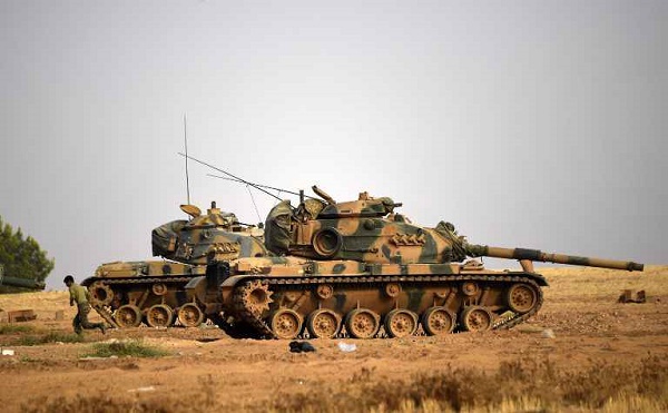 Opération Jarablos: la Turquie envoie dix nouveaux chars en territoire syrien