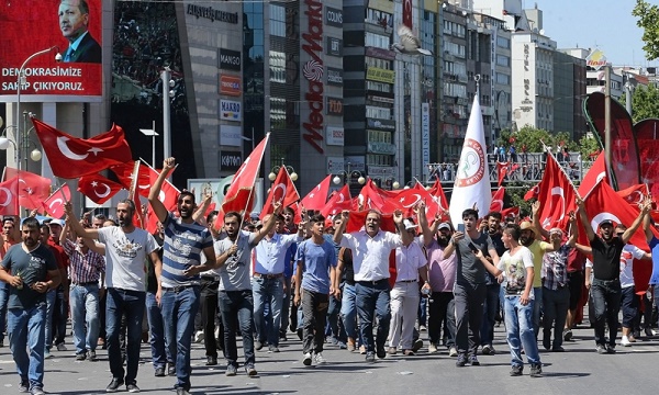 Turquie: nouvelles arrestations en lien avec le putsch manqué