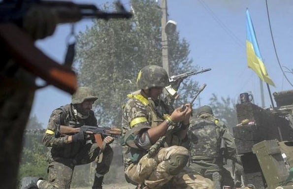 Ukraine: trois soldats tués et 13 blessés dans l`est du pays