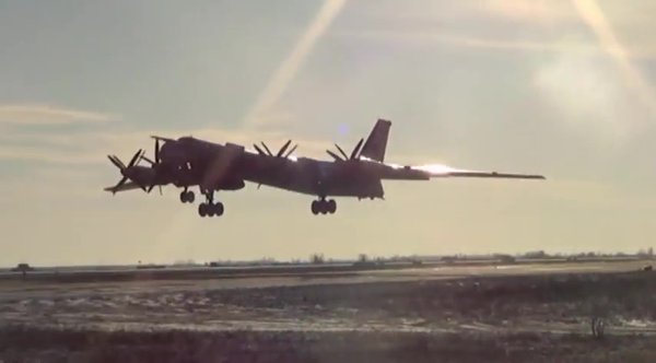 Les avions de guerre russes ont commencé à quitter la Syrie