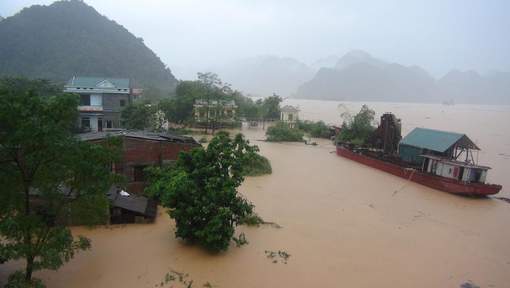 Une vingtaine de morts dans des inondations au Vietnam