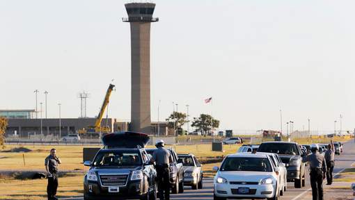 Deux morts dans une fusillade à l`aéroport d`Oklahoma City