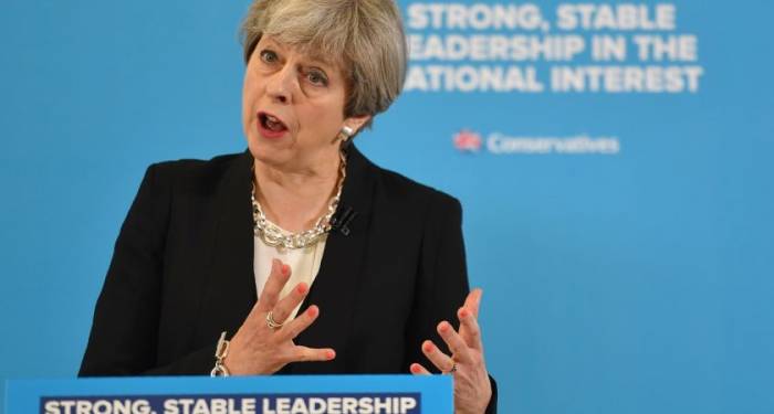 Theresa May veut limiter l’immigration non-européenne au Royaume-Uni