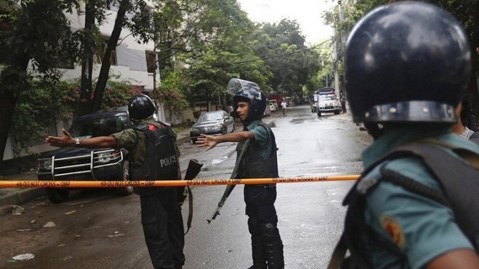 Bangladesh: une nouvelle attaque lors des prières de l’Aïd tue un policier et en blesse 5 autres
