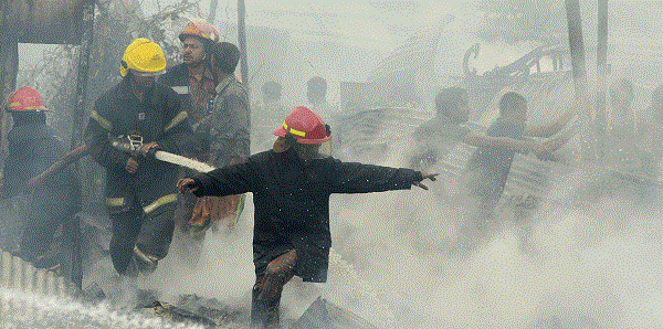 Bangladesh : au moins douze morts dans l`incendie d`une usine textile