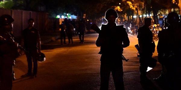 Bangladesh : un policier tué lors d`une prière pour l`Aïd el-Fitr