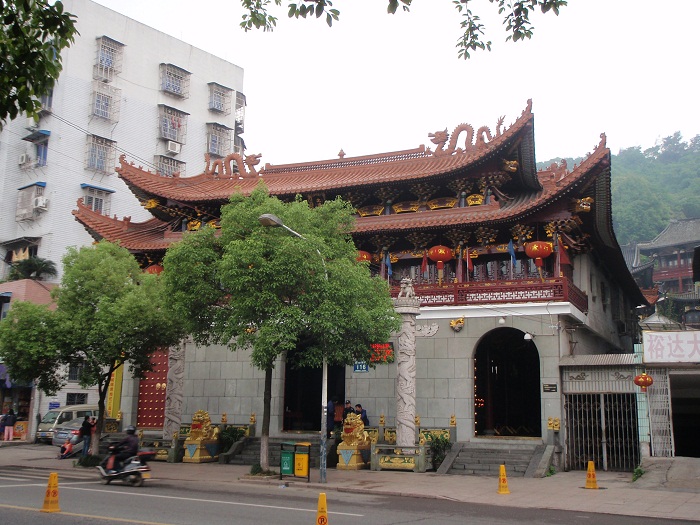  Chine: 4 immeubles s`effondrent, 17 morts
