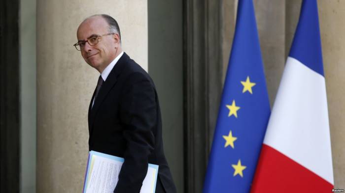 France: Le gouvernement de Cazeneuve a officiellement démissionné