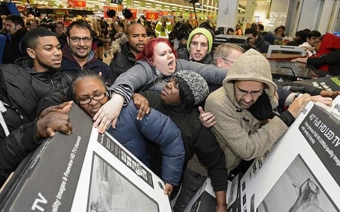 USA: le `vendredi noir` bat son plein en ligne