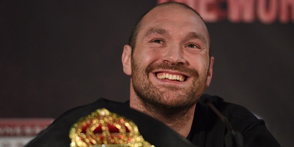 Boxe: Tyson Fury abandonne ses titres de champion du monde poids lourds