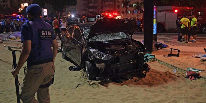 Brésil: une voiture monte accidentellement sur le trottoir à Rio, un mort