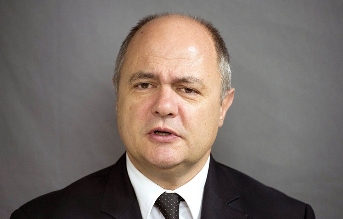France: Le président du groupe parlementaire socialiste nommé ministre de l`Intérieur