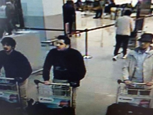 Attentats de Bruxelles: deux terroristes identifiés -URGENT 