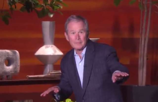 George W. Bush devient le chouchou des médias américains face à Trump - VIDEO