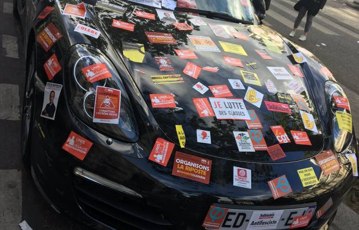 1er mai : cette Porsche mal garée lors du défilé parisien a fait le tour du web