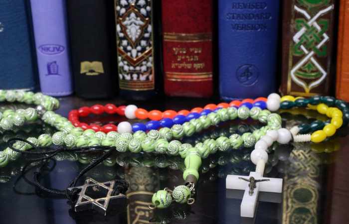 77% des Français trouvent que la religion prend trop de place dans le débat électoral