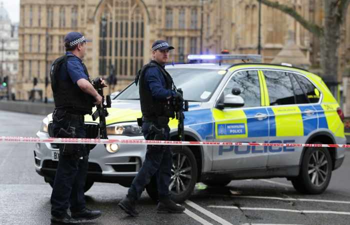 London attack: 5 dead and 40 injured in Westminster terror attack - UPDATED, VIDEO, PHOTOS