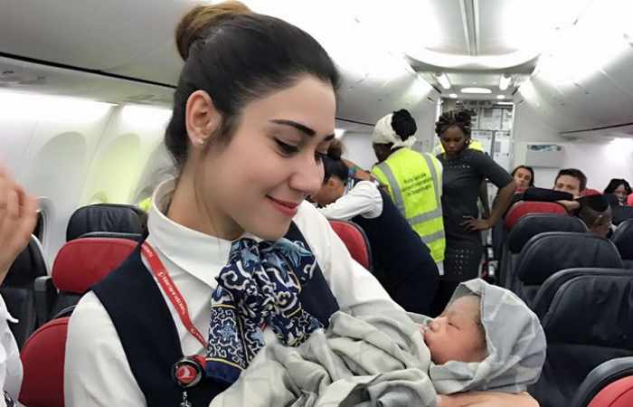 Un bébé prématuré naît sur un vol Turkish Airlines