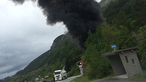 Trailer with 16,500 liters of gasoline explodes in Norway underwater tunnel