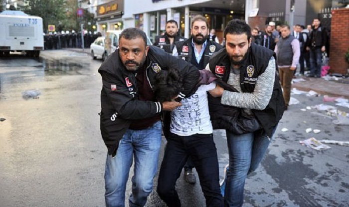 La police turque a lancé un raid dans les locaux d’une chaîne de télévision d`opposition à Istanbul