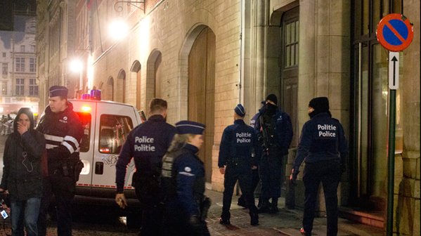 Belgian police arrest 16 in Sunday night anti-terror raids - VIDEO