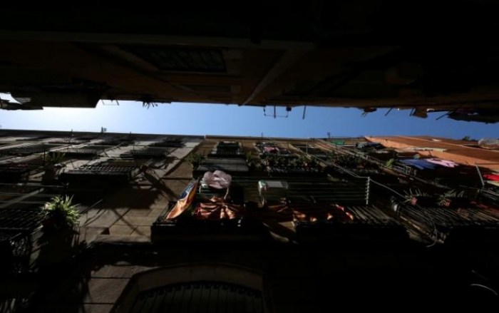 Catalans woo immigrants in quest to split from Spain
