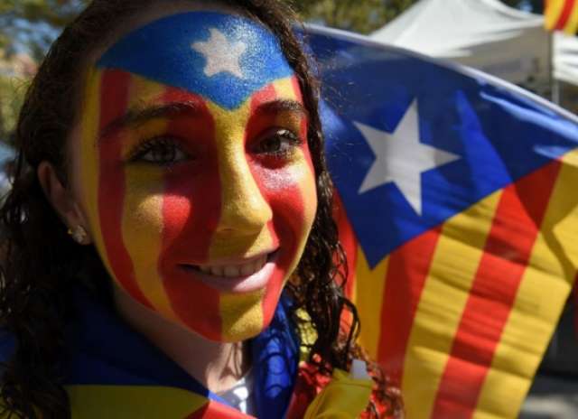 Catalonia government hit by resignations in pre-referendum crisis